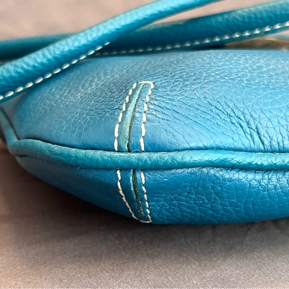 Tignanello TURQUOISE BLUE TEAL Small Pebble Leather Crossbody Flap Bag ~EUC - Picture 5 of 14